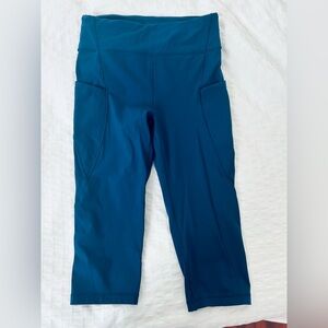 Lululemon Athletica Blue High-Waisted capris size 8